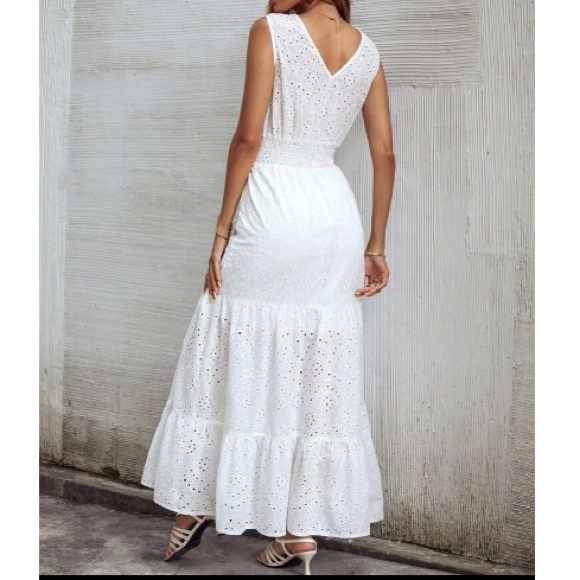 Boho white lace insert V neck ruffle hem maxi dress - Picture 4 of 16